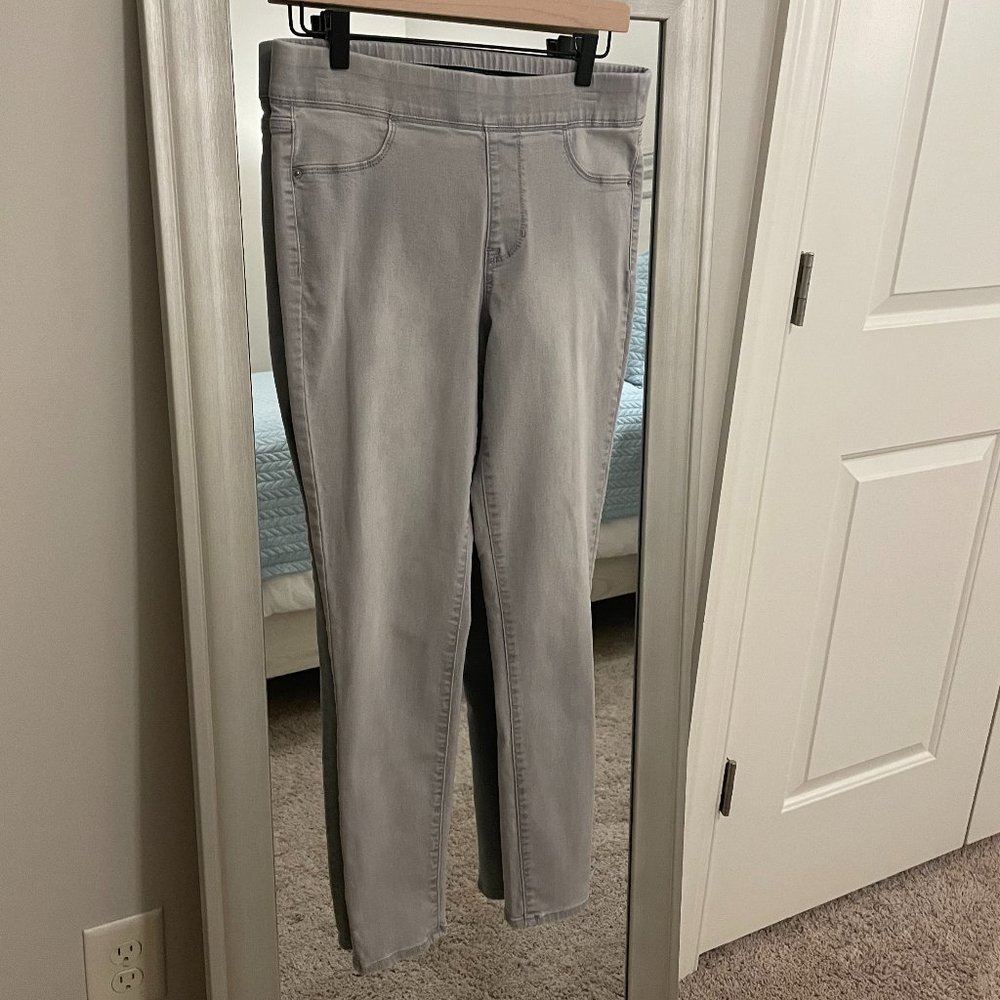Old Navy Women's Rockstar Mid Rise Grey Granite Jegging Jeans Size 10 Regular